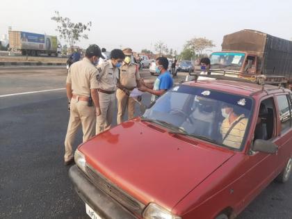 Offenders nabbed for breaching lockdown norms at Kalaparru check post in West Godavari | Offenders nabbed for breaching lockdown norms at Kalaparru check post in West Godavari