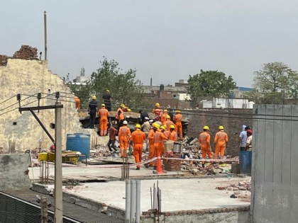 Under construction roof of factory collapses in Ludhiana, one dead | Under construction roof of factory collapses in Ludhiana, one dead