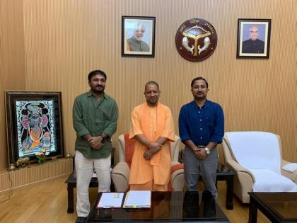 Anand Kumar meets UP CM Yogi Adityanath, requests 'Super 30' be made tax-free | Anand Kumar meets UP CM Yogi Adityanath, requests 'Super 30' be made tax-free