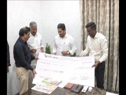 Andhra Pradesh Minister donates Rs 200 cr to combat COVID-19 | Andhra Pradesh Minister donates Rs 200 cr to combat COVID-19