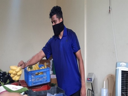 Football coach from Mumbai now selling vegetables to make ends meet | Football coach from Mumbai now selling vegetables to make ends meet