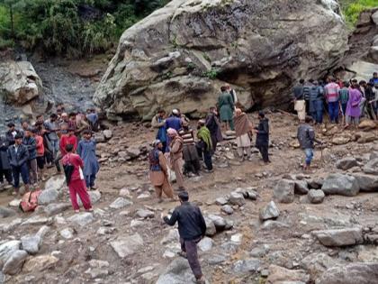 3 killed in landslide due to heavy rainfall in J-K's Reasi | 3 killed in landslide due to heavy rainfall in J-K's Reasi 3 killed in landslide due to heavy rainfall in J-K's Reasi | 3 killed in landslide due to heavy rainfall in J-K's Reasi