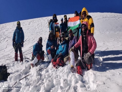 ITBP team successfully completes summit to Gangotri II peak in Uttarakhand | ITBP team successfully completes summit to Gangotri II peak in Uttarakhand