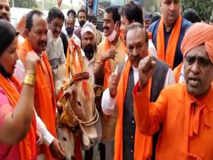 Karnataka Assembly passes anti-cow slaughter bill; Congress' Siddaramaiah calls for CLP meet today | Karnataka Assembly passes anti-cow slaughter bill; Congress' Siddaramaiah calls for CLP meet today