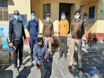 Uttarakhand: Police seizes 3.84 kg Charas, one held | Uttarakhand: Police seizes 3.84 kg Charas, one held Uttarakhand: Police seizes 3.84 kg Charas, one held | Uttarakhand: Police seizes 3.84 kg Charas, one held