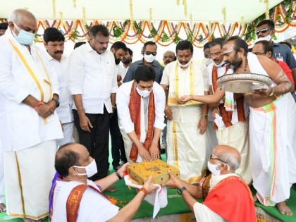 Andhra CM lays foundation stone for reconstruction of nine temples in Vijayawada | Andhra CM lays foundation stone for reconstruction of nine temples in Vijayawada