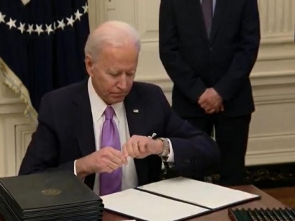 COVID-19: Passengers flying to US will need to quarantine on arrival, says Biden | COVID-19: Passengers flying to US will need to quarantine on arrival, says Biden