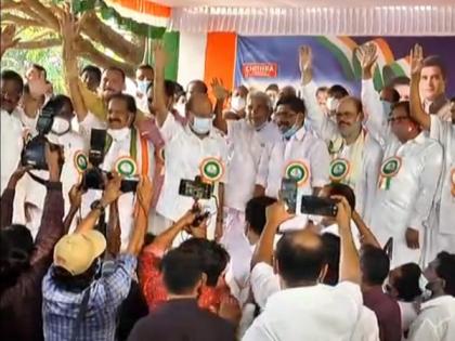 UDF kickstarts Aishwarya Kerala Yatra ahead of assembly polls, targets Kerala CM over gold smuggling case | UDF kickstarts Aishwarya Kerala Yatra ahead of assembly polls, targets Kerala CM over gold smuggling case