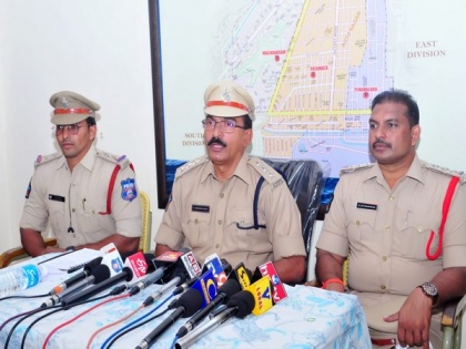 Andhra Police arrest man for setting four vehicles on fire | Andhra Police arrest man for setting four vehicles on fire