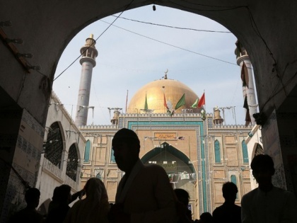 Clashes in Pak's Sindh over closure of shrine leave scores injured | Clashes in Pak's Sindh over closure of shrine leave scores injured