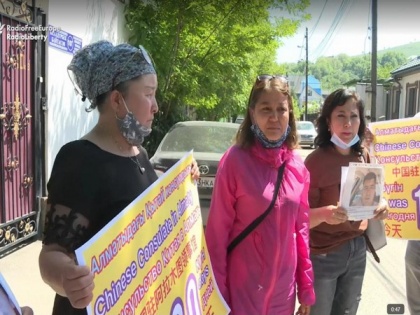 Almaty: Kazakhs protesting for over 100 days against their relatives' detention in Xinjiang | Almaty: Kazakhs protesting for over 100 days against their relatives' detention in Xinjiang
