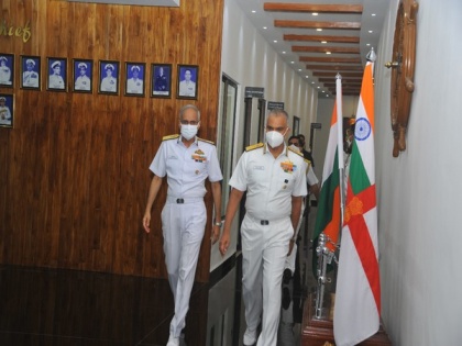 Chief of Naval Staff visits Western Naval Command at Mumbai | Chief of Naval Staff visits Western Naval Command at Mumbai