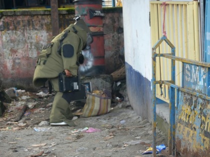 Suspected container disposed of by bomb squad in Kolkata's Siliguri | Suspected container disposed of by bomb squad in Kolkata's Siliguri