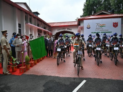 Assam Governor Jagdish Mukhi flags off SSB Cycle Rally as part of 'Azadi ka Amrit Mahotsav' | Assam Governor Jagdish Mukhi flags off SSB Cycle Rally as part of 'Azadi ka Amrit Mahotsav'