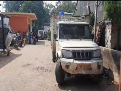 Explosive-laden truck caught in West Bengal's Rampurhat: Police | Explosive-laden truck caught in West Bengal's Rampurhat: Police