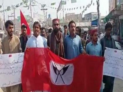 Sindhis in Pakistan hold rallies against `forced' conversions on Human Rights Day | Sindhis in Pakistan hold rallies against `forced' conversions on Human Rights Day