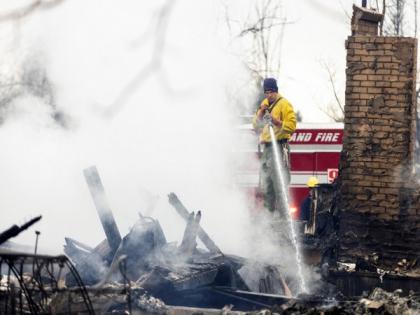 US: 3 reported missing, thousands evacuated in Colorado wildfires | US: 3 reported missing, thousands evacuated in Colorado wildfires