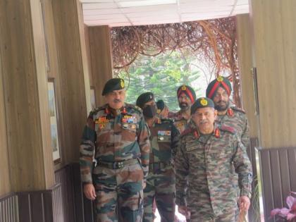 J-K: Northern Army Commander Lt Gen Upendra Dwivedi visits forward areas along LOC, reviews security situation | J-K: Northern Army Commander Lt Gen Upendra Dwivedi visits forward areas along LOC, reviews security situation