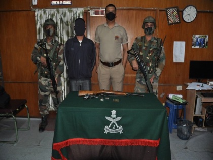 Assam Rifles recovers miniature rifle, pistol in Mizoram's Aizawl | Assam Rifles recovers miniature rifle, pistol in Mizoram's Aizawl