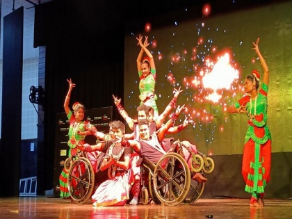 Specially-abled students stun audience with dance performance in Indore | Specially-abled students stun audience with dance performance in Indore