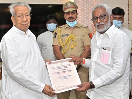 TTD chairman invites Andhra Governor to Vigraha Pratishta event of temple in Bhubaneswar | TTD chairman invites Andhra Governor to Vigraha Pratishta event of temple in Bhubaneswar