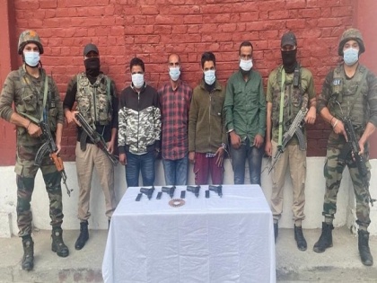 J-K police arrest 4 hybrid terrorists of TRF/LeT in Srinagar, 2 terrorist associates in Awantipora | J-K police arrest 4 hybrid terrorists of TRF/LeT in Srinagar, 2 terrorist associates in Awantipora