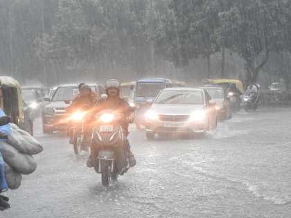 Delhi govt issues flood alert amid heavy rainfall, rising Yamuna levels | Delhi govt issues flood alert amid heavy rainfall, rising Yamuna levels