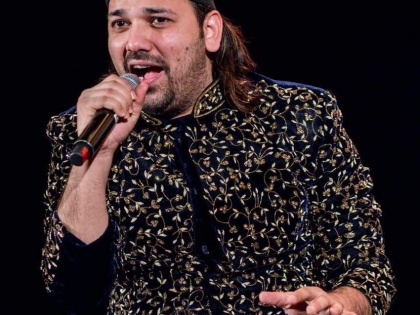 'Tere Vaaste' singer Shadab Faridi on OTT's role in changing industry dynamics | 'Tere Vaaste' singer Shadab Faridi on OTT's role in changing industry dynamics