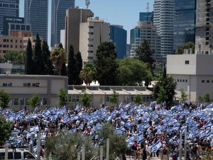 Israeli leaders discuss military readiness as reservists protest judicial overhaul | Israeli leaders discuss military readiness as reservists protest judicial overhaul