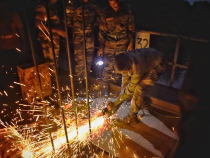Delhi: ‘Army to complete repair of damaged regulator near ITO by midnight’ | Delhi: ‘Army to complete repair of damaged regulator near ITO by midnight’ Delhi: ‘Army to complete repair of damaged regulator near ITO by midnight’ | Delhi: ‘Army to complete repair of damaged regulator near ITO by midnight’