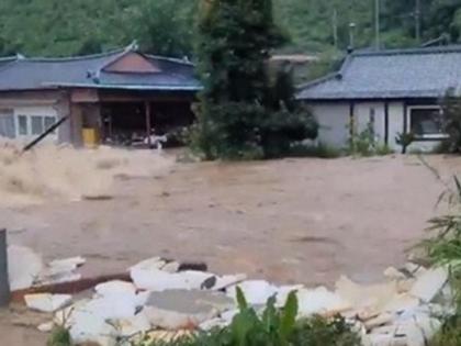 7 dead, 3 missing, thousands evacuated as torrential rains lash S.Korea | 7 dead, 3 missing, thousands evacuated as torrential rains lash S.Korea