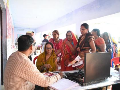 Rajesh Singh Dayal Foundation proving to be a boon for residents of Salempur | Rajesh Singh Dayal Foundation proving to be a boon for residents of Salempur