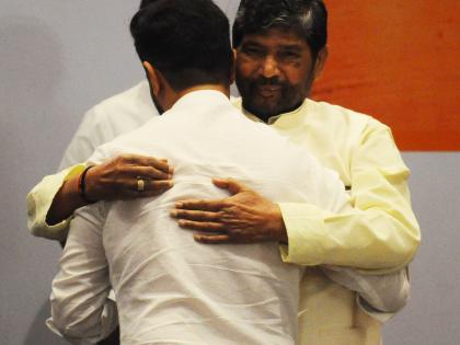 With eye on 6% Paswan voters, BJP wants Chirag and Paras united | With eye on 6% Paswan voters, BJP wants Chirag and Paras united