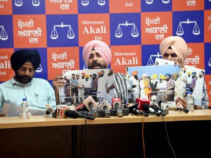 AAP legislator patronising drug trafficker: Akali Dal | AAP legislator patronising drug trafficker: Akali Dal AAP legislator patronising drug trafficker: Akali Dal | AAP legislator patronising drug trafficker: Akali Dal