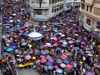 Manipur violence : Thousands turn out for ‘Solidarity March’ in Mizoram | Manipur violence : Thousands turn out for ‘Solidarity March’ in Mizoram Manipur violence : Thousands turn out for ‘Solidarity March’ in Mizoram | Manipur violence : Thousands turn out for ‘Solidarity March’ in Mizoram