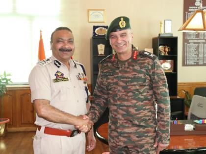 Kashmir: GOC 15 Corps, DGP J&K discusses security scenario | Kashmir: GOC 15 Corps, DGP J&K discusses security scenario Kashmir: GOC 15 Corps, DGP J&K discusses security scenario | Kashmir: GOC 15 Corps, DGP J&K discusses security scenario