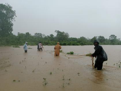 Heavy rains wreak havoc in north Telangana, 10 people washed away | Heavy rains wreak havoc in north Telangana, 10 people washed away Heavy rains wreak havoc in north Telangana, 10 people washed away | Heavy rains wreak havoc in north Telangana, 10 people washed away