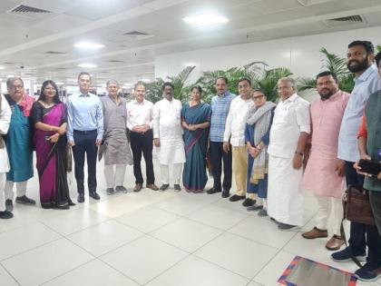 INDIA bloc MPs leave for Manipur to assess ground situation | INDIA bloc MPs leave for Manipur to assess ground situation