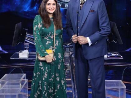 Big B's wardrobe for 'KBC 15' is all about 'fresh, new, and colour play' | Big B's wardrobe for 'KBC 15' is all about 'fresh, new, and colour play' Big B's wardrobe for 'KBC 15' is all about 'fresh, new, and colour play' | Big B's wardrobe for 'KBC 15' is all about 'fresh, new, and colour play'