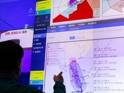 S. Korea braces for powerful Typhoon Khanun | S. Korea braces for powerful Typhoon Khanun