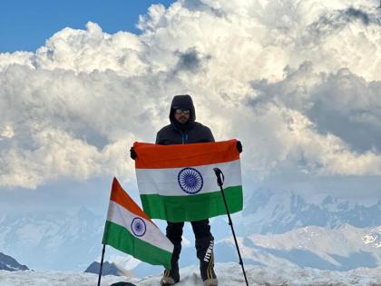 Punjab Police officer hosts tricolour on Mount Elbrus - the roof of Europe | Punjab Police officer hosts tricolour on Mount Elbrus - the roof of Europe