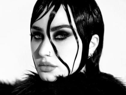 Demi Lovato goes out full hard rock in new version of 'Confident' from her 'Revamped' LP | Demi Lovato goes out full hard rock in new version of 'Confident' from her 'Revamped' LP