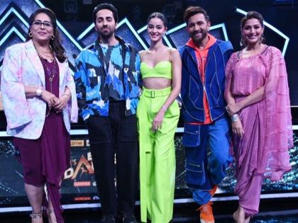 Geeta Kapur to Ayushmann: 'I'm a fan of your voice, you are gifted' | Geeta Kapur to Ayushmann: 'I'm a fan of your voice, you are gifted' Geeta Kapur to Ayushmann: 'I'm a fan of your voice, you are gifted' | Geeta Kapur to Ayushmann: 'I'm a fan of your voice, you are gifted'