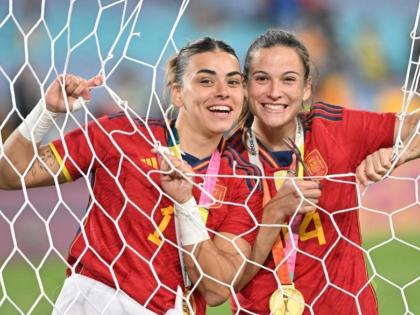 Spanish coach says World Cup trophy belongs to all players | Spanish coach says World Cup trophy belongs to all players