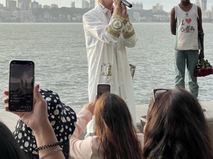K-pop star Aoora gives his own spin to RD Burman's 'Yeh Shaam Mastani' | K-pop star Aoora gives his own spin to RD Burman's 'Yeh Shaam Mastani' K-pop star Aoora gives his own spin to RD Burman's 'Yeh Shaam Mastani' | K-pop star Aoora gives his own spin to RD Burman's 'Yeh Shaam Mastani'