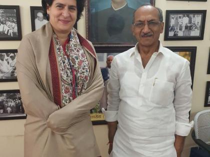 Days after replaced by Surjewala as MP incharge, Priyanka meets JP Agarwal | Days after replaced by Surjewala as MP incharge, Priyanka meets JP Agarwal Days after replaced by Surjewala as MP incharge, Priyanka meets JP Agarwal | Days after replaced by Surjewala as MP incharge, Priyanka meets JP Agarwal