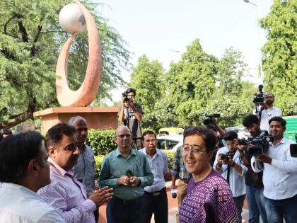 Atishi inspects Delhi Gate ahead of G-20 Summit | Atishi inspects Delhi Gate ahead of G-20 Summit