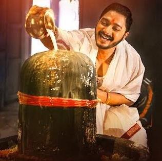 Shreyas Talpade details weight transformation for song 'Om Namah Shivay' | Shreyas Talpade details weight transformation for song 'Om Namah Shivay' Shreyas Talpade details weight transformation for song 'Om Namah Shivay' | Shreyas Talpade details weight transformation for song 'Om Namah Shivay'