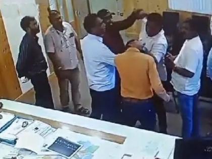 K’taka: Civic body staff condemn assault on health inspector by minister's supporters | K’taka: Civic body staff condemn assault on health inspector by minister's supporters K’taka: Civic body staff condemn assault on health inspector by minister's supporters | K’taka: Civic body staff condemn assault on health inspector by minister's supporters