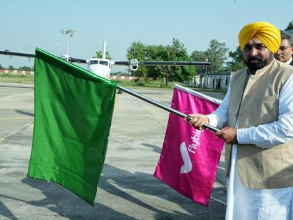 Punjab CM inaugurates flight from Hindon to Ludhiana | Punjab CM inaugurates flight from Hindon to Ludhiana Punjab CM inaugurates flight from Hindon to Ludhiana | Punjab CM inaugurates flight from Hindon to Ludhiana